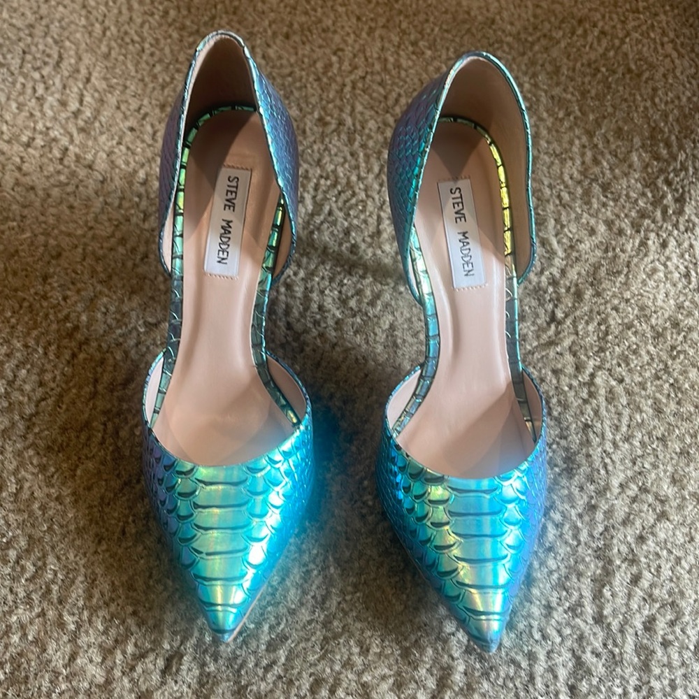 Steve Madden women’s size 9 iridescent pumps